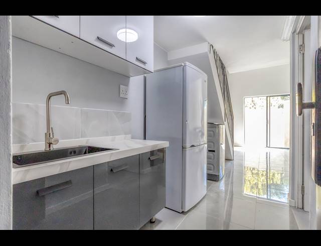 1 BEDROOM APARTMENT RENTED IN BRYANSTON